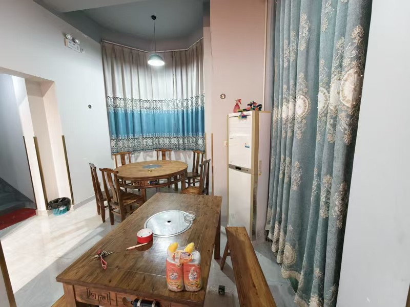 好运转（羊肉汤锅）双小区门口188㎡配套齐全的餐饮现转让、房租2250/月