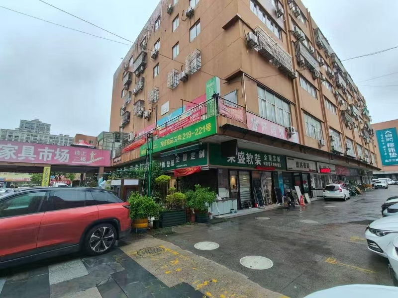 好运转（碰碰发）南湖区万好家居城大型成熟小区商超都在附近330㎡自助棋牌室转让、