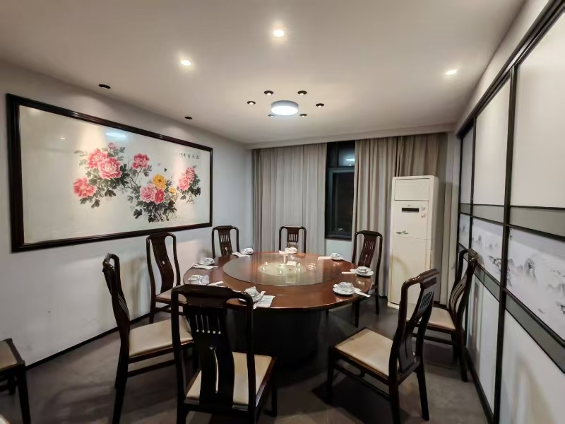 好运转（土老帽餐饮店转让）十年老店、现日营收1万+