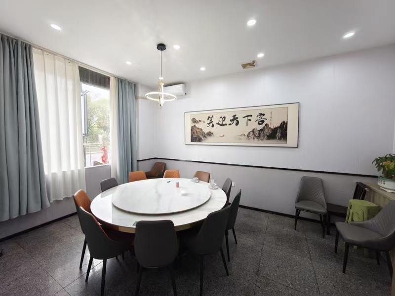 好运转（万家小厨私房菜）工业重镇、大型夜市附近、纯一层6间餐饮旺铺转让