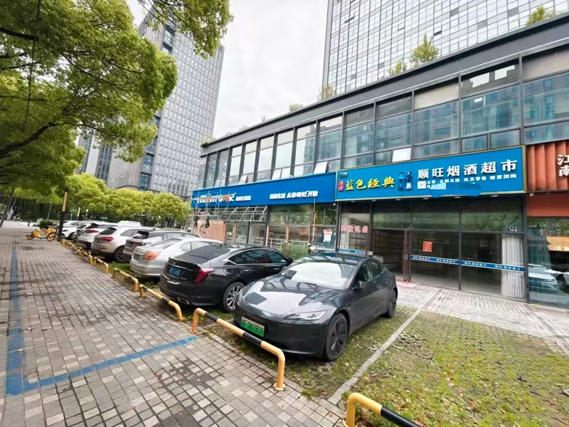 好运转（顺旺烟酒超市）秀洲区餐饮美食街300㎡空店转让或出租