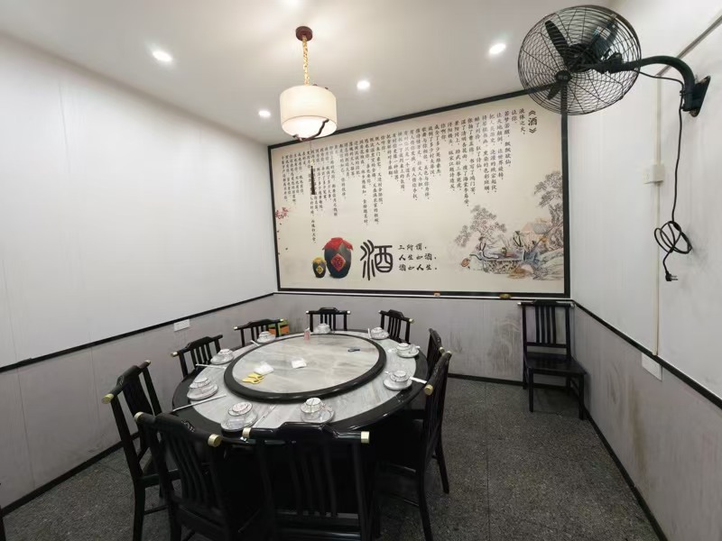 好运转（万家小厨私房菜）工业重镇、大型夜市附近、纯一层6间餐饮旺铺转让