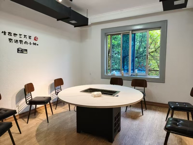 好运转（小葡萄烤肉铺子）杭州富阳拐角旁餐饮店转让