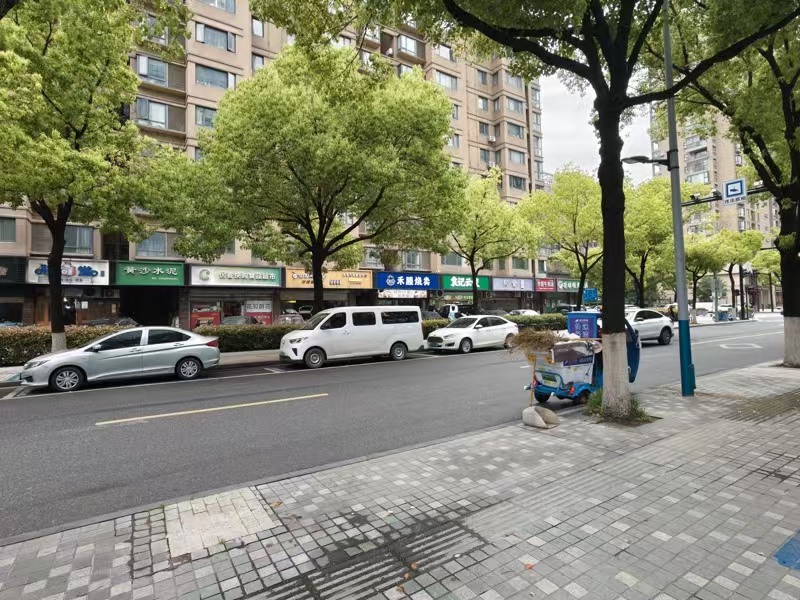 好运转（顺旺烟酒超市）秀洲区餐饮美食街300㎡空店转让或出租