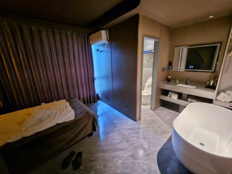 好运转（水镜居养生会所）四周小区覆盖餐饮街、230㎡精装养生SPA馆转让或出租