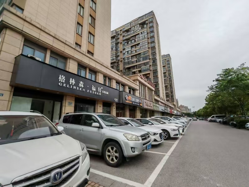 好运转（8月台球主题馆）成熟小区、写字楼台球馆转让