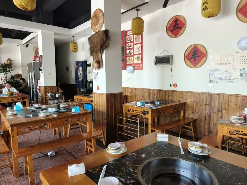 好运转（皖员外地锅鸡）桐乡十字路口正拐角餐饮店转让