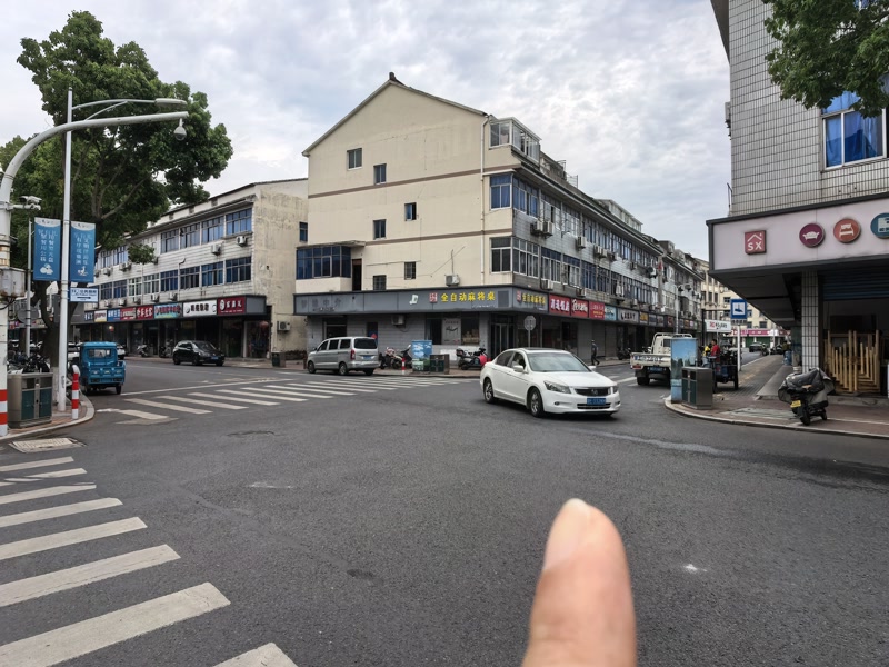 好运转（肖遥饭店）湖州市南浔商业街区餐饮店急转2.4万