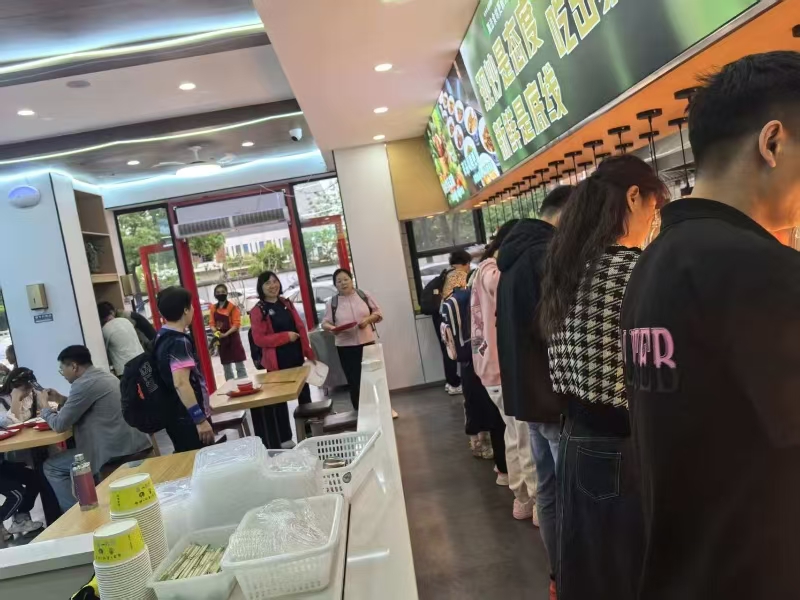 好运转（自选称重快餐）纯一层175㎡称重自选餐厅转让，日营收9000+