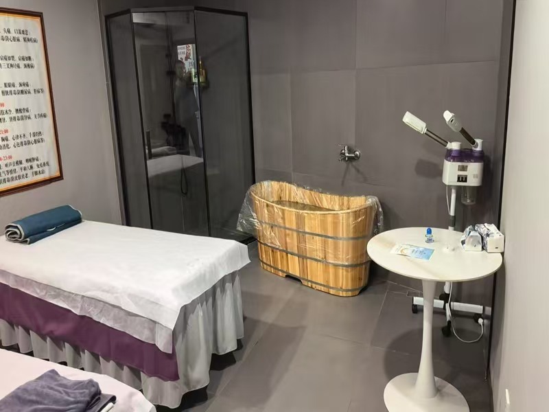 好运转（迺翁养生馆）巴黎都市上下两层300㎡精装养生馆转让