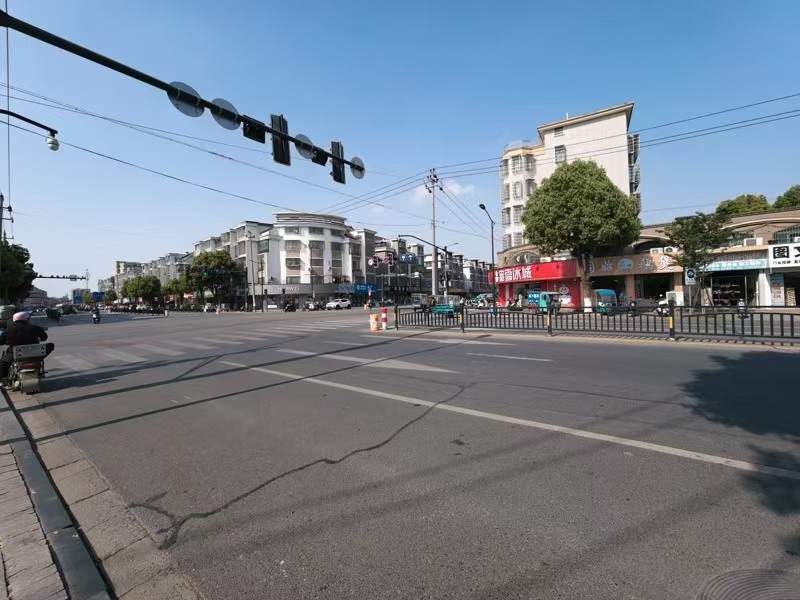 好运转（浙巧厨）工业重镇十字路口旁纯一层150㎡自选快餐店转让