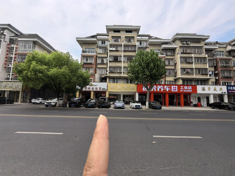 好运转(锦冠精品酒店)濮院凯旋路4500平酒店公寓转让