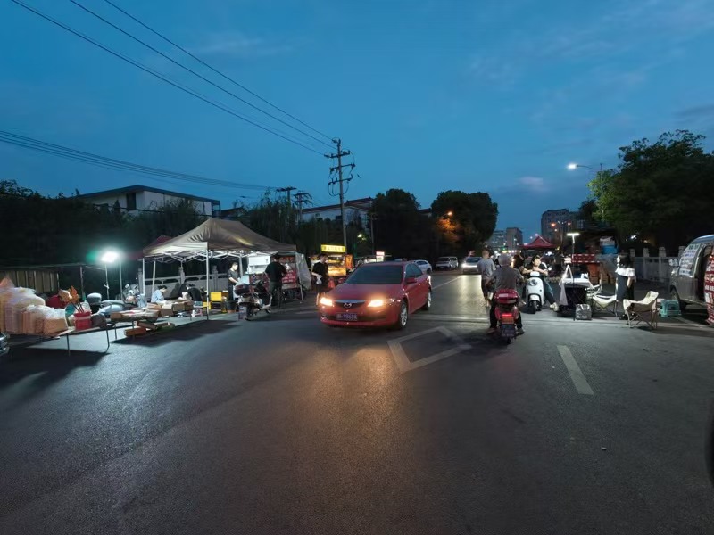 好运转（太古德精品超市）大拐角纯一层290㎡超市转让、门前就是夜市