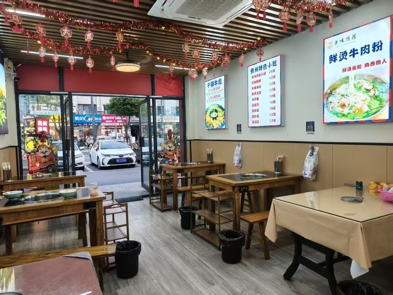 好运转（贵州烙锅）油车港小区大门口餐饮店转让