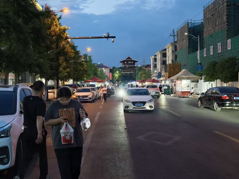 好运转（太古德精品超市）大拐角纯一层290㎡超市转让、门前就是夜市