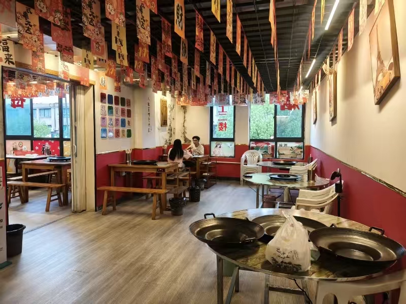 好运转（贵州烙锅）油车港小区大门口餐饮店转让