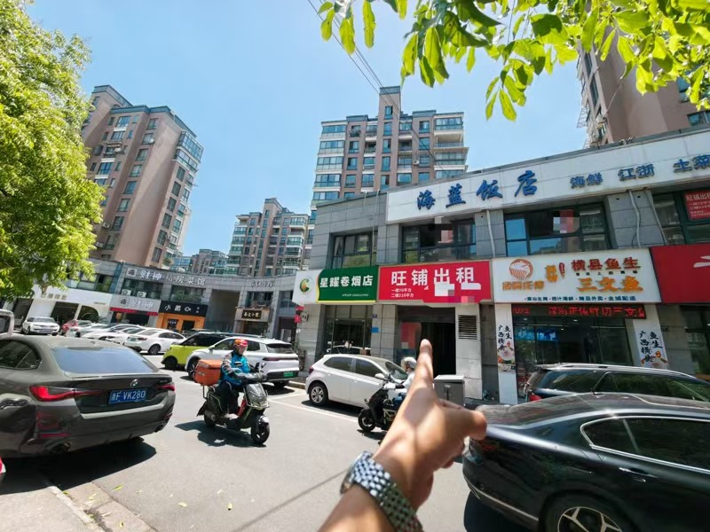 好运转（281㎡餐饮旺铺直租）市区百货商场附近281㎡餐饮旺铺出租
