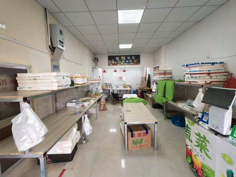 好运转(强子生鲜)双小区门口生鲜店4000元转让、可做餐饮