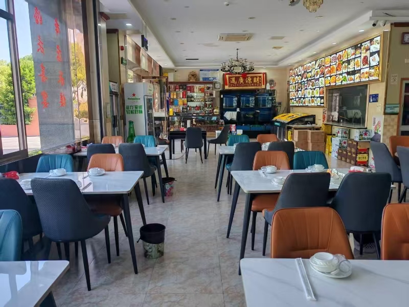 好运转(聚华楼家常菜)秀州区十字路口、520平四间大门面餐饮店转让