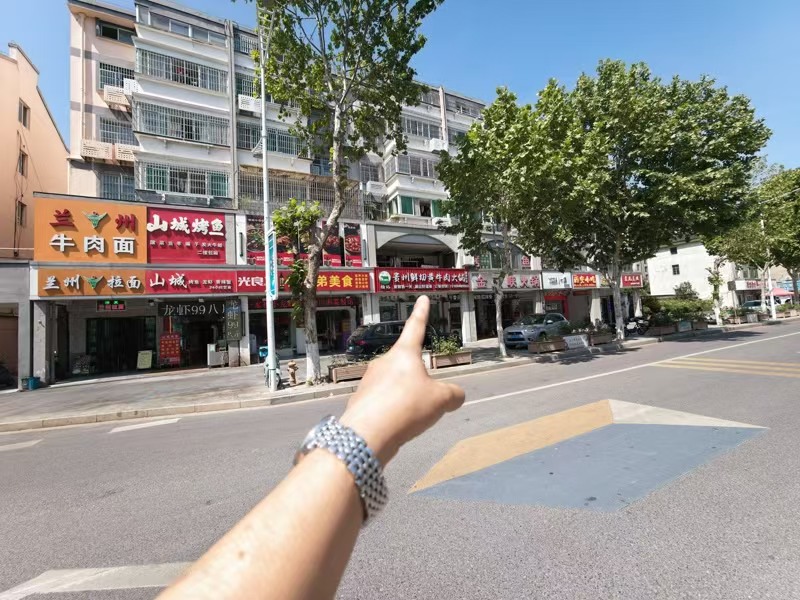 好运转（贵州鲜切黄牛肉火锅）餐饮专区纯一层140㎡餐饮店转让