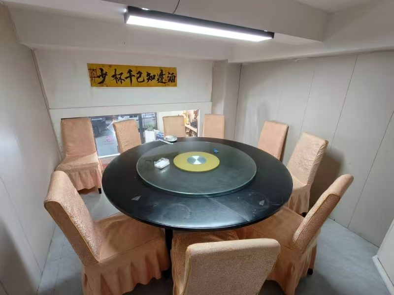 好运转（谊香缘土菜馆）桐乡市濮院紫金路5栋三单元118号，紫云小区餐饮一条街，70㎡餐饮店转让、