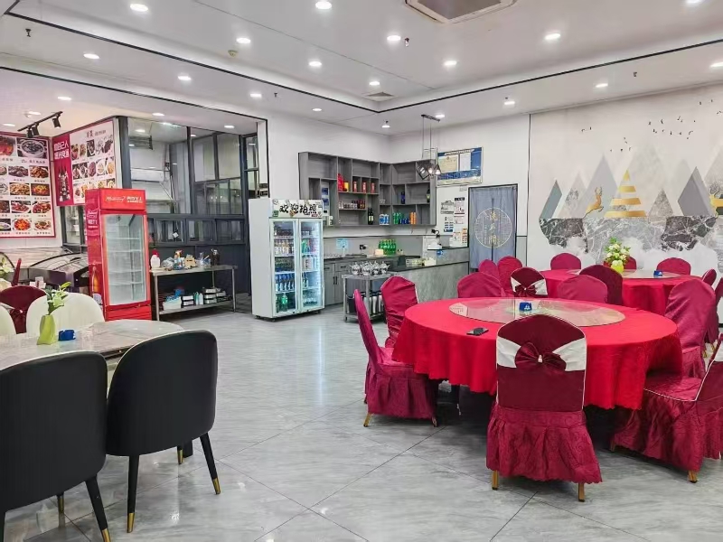 好运转（烧友鲜私房菜）海盐锦绣商业中心、340平方三间大门面餐饮店转让