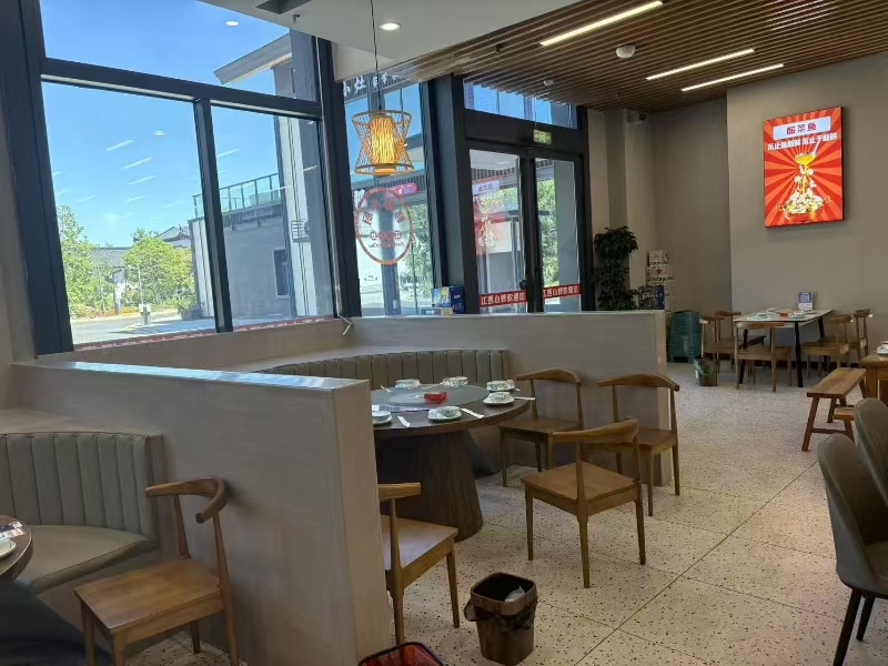 好运转(江西小炒)海宁商业街餐饮店转送1年租金