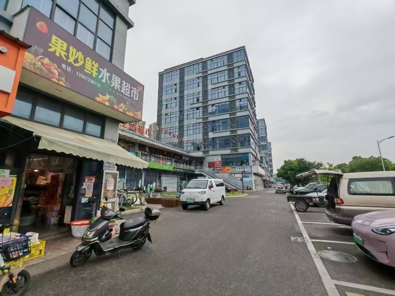 好运转（烧友鲜私房菜）海盐锦绣商业中心、340平方三间大门面餐饮店转让