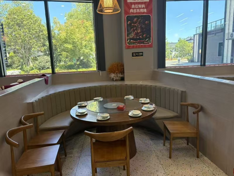 好运转(江西小炒)海宁商业街餐饮店转送1年租金