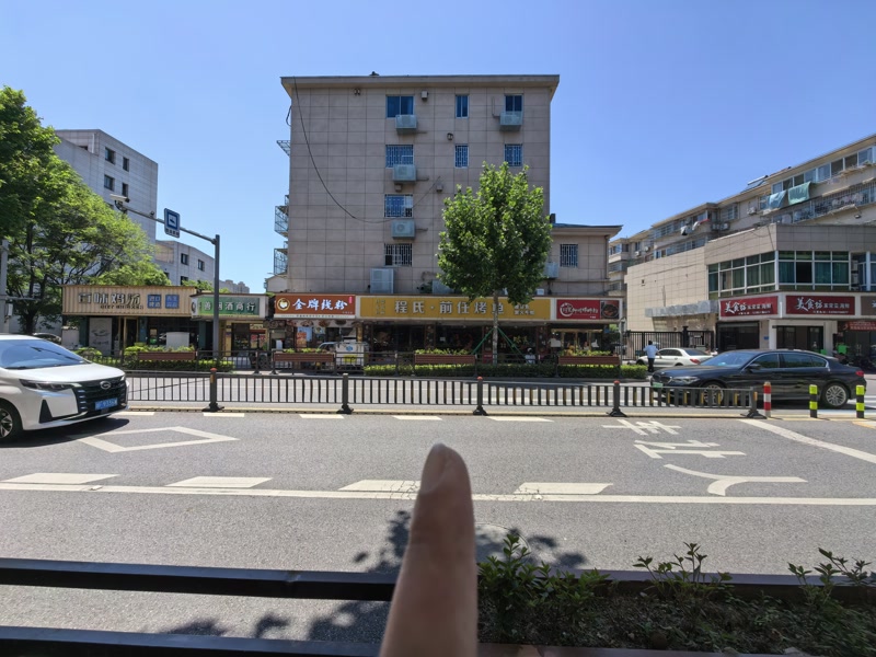 好运转（程氏前任烤鱼）平湖市开了8年带天然气餐饮店转让