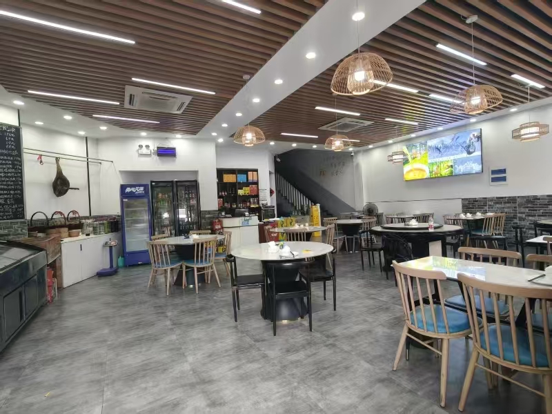 好运转（新安江庭院餐厅）海宁长安万人小区旁餐饮店转让