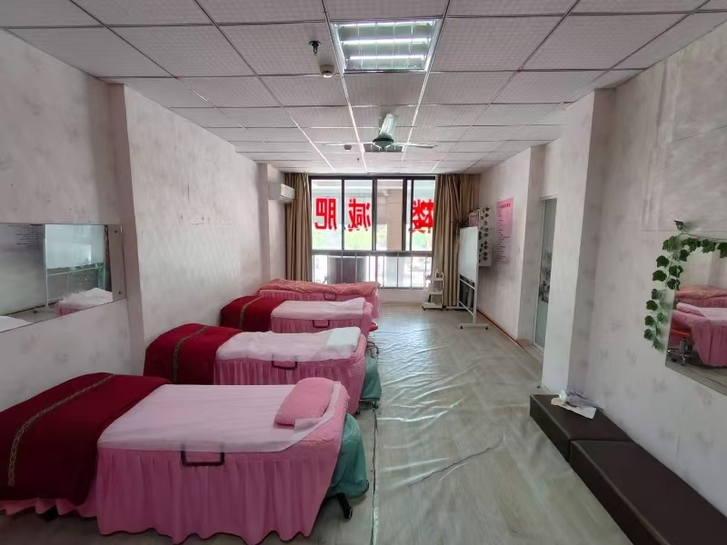 好运转（俪滢养生馆）嘉兴市南湖区洪越路16号，风清云都小区，120㎡养生馆转让、