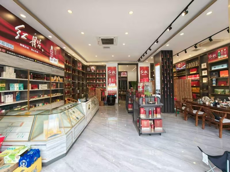 好运转（酒客官烟酒）260㎡烟酒店转让、带餐饮包厢、可空店转让