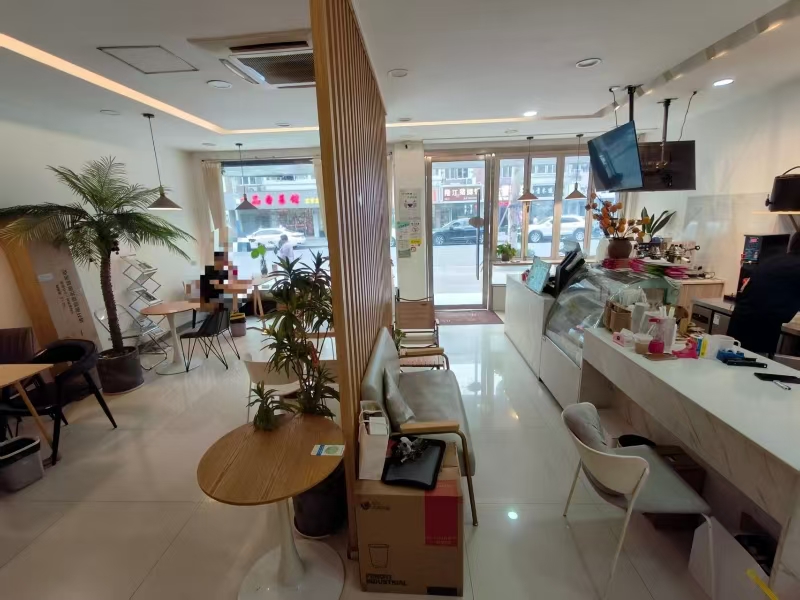 好运转【咖啡店】南湖区大桥镇天宁路261-263号，80㎡两间门面带个阁楼，6年老店转让、
