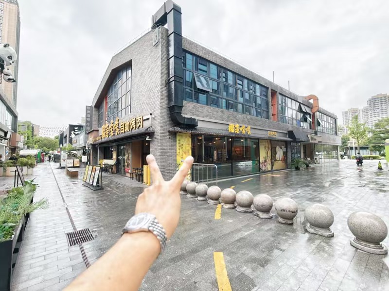 好运转(榴莲噗噗烤肉店)九曲路‘辰溪里’纯一层175㎡烤肉店转让