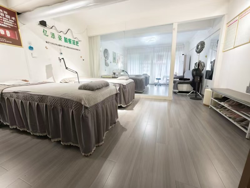 好运转(亿添姿)海宁江苑路45㎡美容店转让、房租1500/月