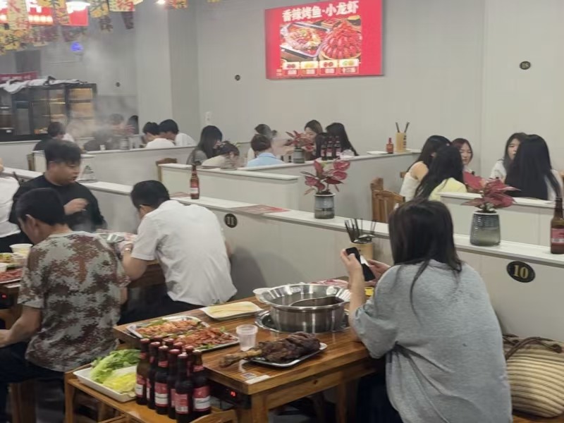 好运转(豫巴适串串香)海宁许村纯一层260㎡餐饮店转让、可外摆