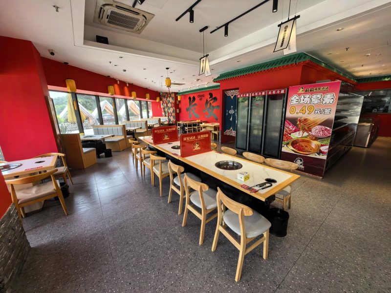 好运转（莉莉延安沾沾）桐乡吾悦广场300平超大拐角餐饮店转让