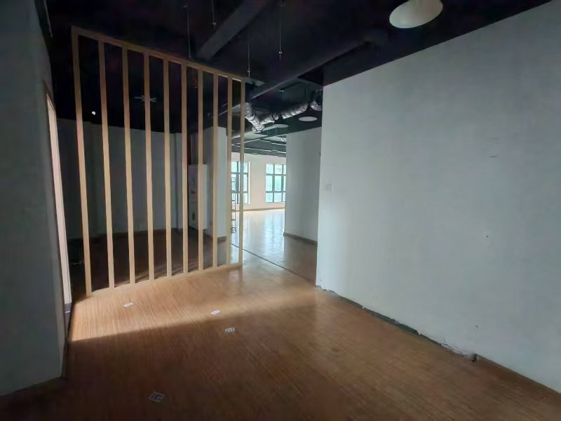 好运转（旺铺出租）南湖区234平上下两层旺铺出租