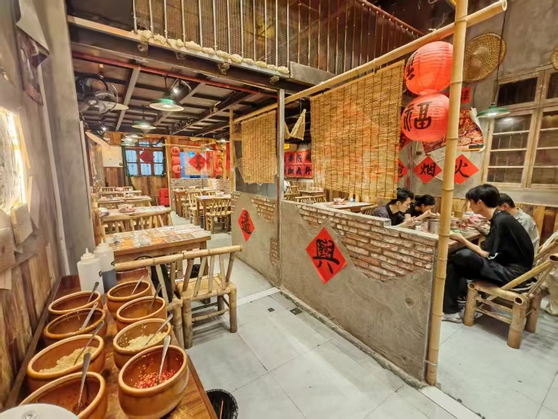 好运转(老马扎市井小火锅)万达广场260平方火锅店转让