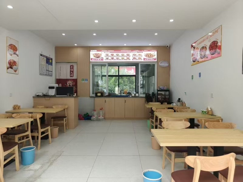 好运转（爆汁牛腩饭）桐乡传媒学院旁小吃店转让
