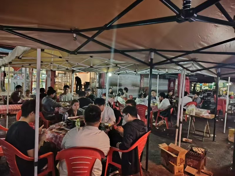 好运转(正宗贵州留一手烤鱼.烧烤)横店美食街大排档餐饮店转让