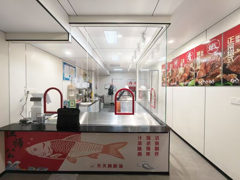 好运转（天和卤味）中心菜场门口55㎡熟食店转让、房租2万/年