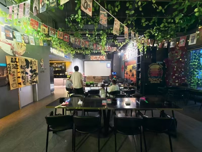 好运转(南浔叁杯小酒馆)商业中心宵夜聚集处纯一层精装修小酒馆转让