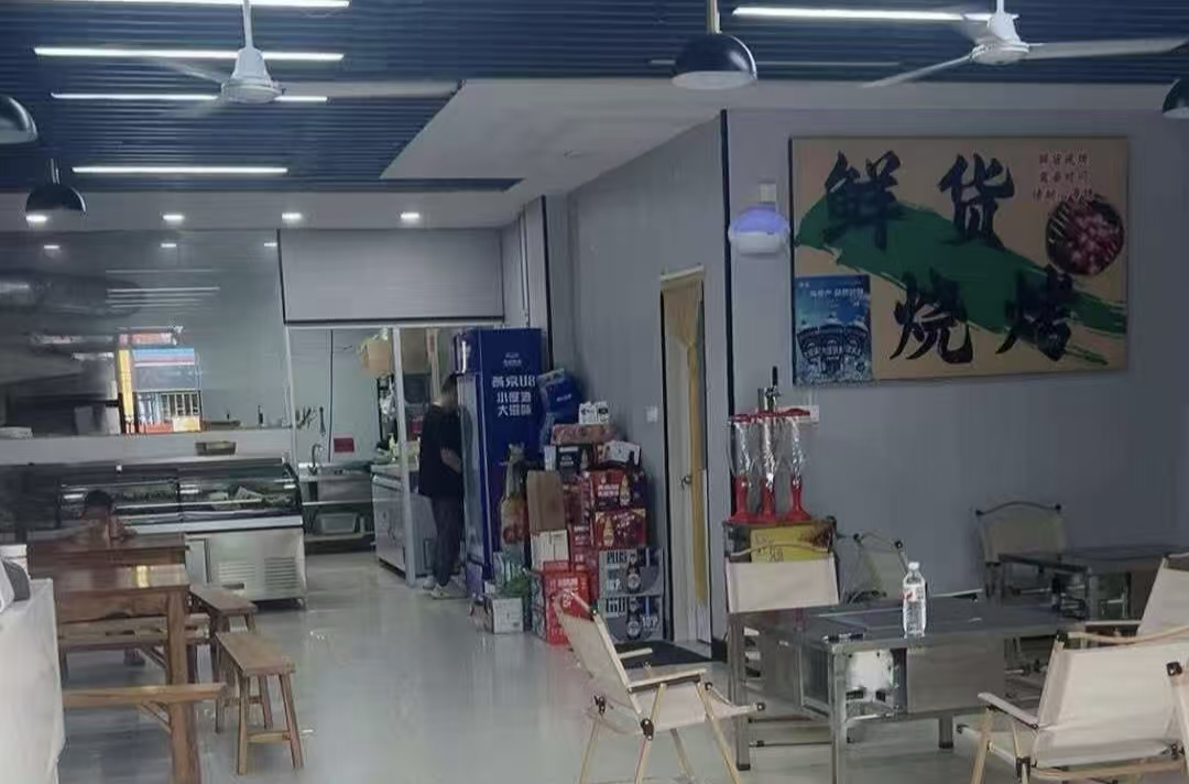 好运转（云境烧烤）工业重镇.凯旋路主街纯一层110㎡烧烤店转让