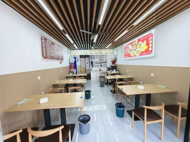 好运转(硕兴园云南米线)万人工业厂区附近城中村餐饮主街43平米线店转让