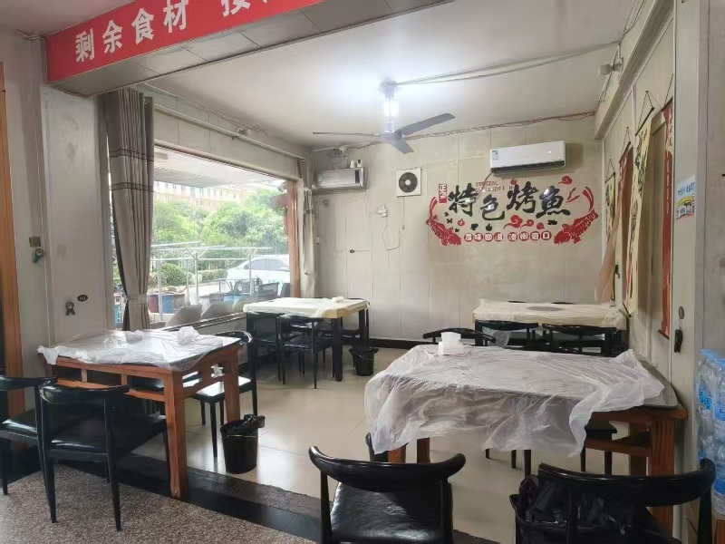 好运转(老曹烧烤烤鱼)嘉善万人小区内餐饮店转让