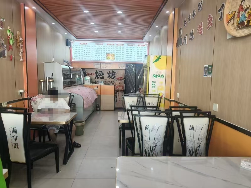 好运转(小四川烧烤)王店医院对面烧烤店转让