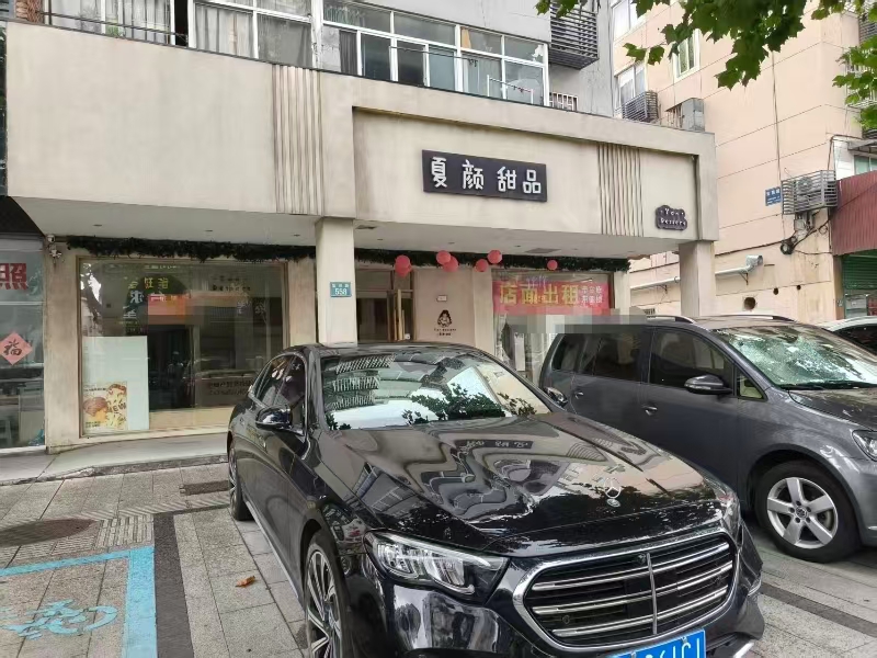 好运转(夏颜甜品 )濮院十字路口拐角旁出租可餐饮