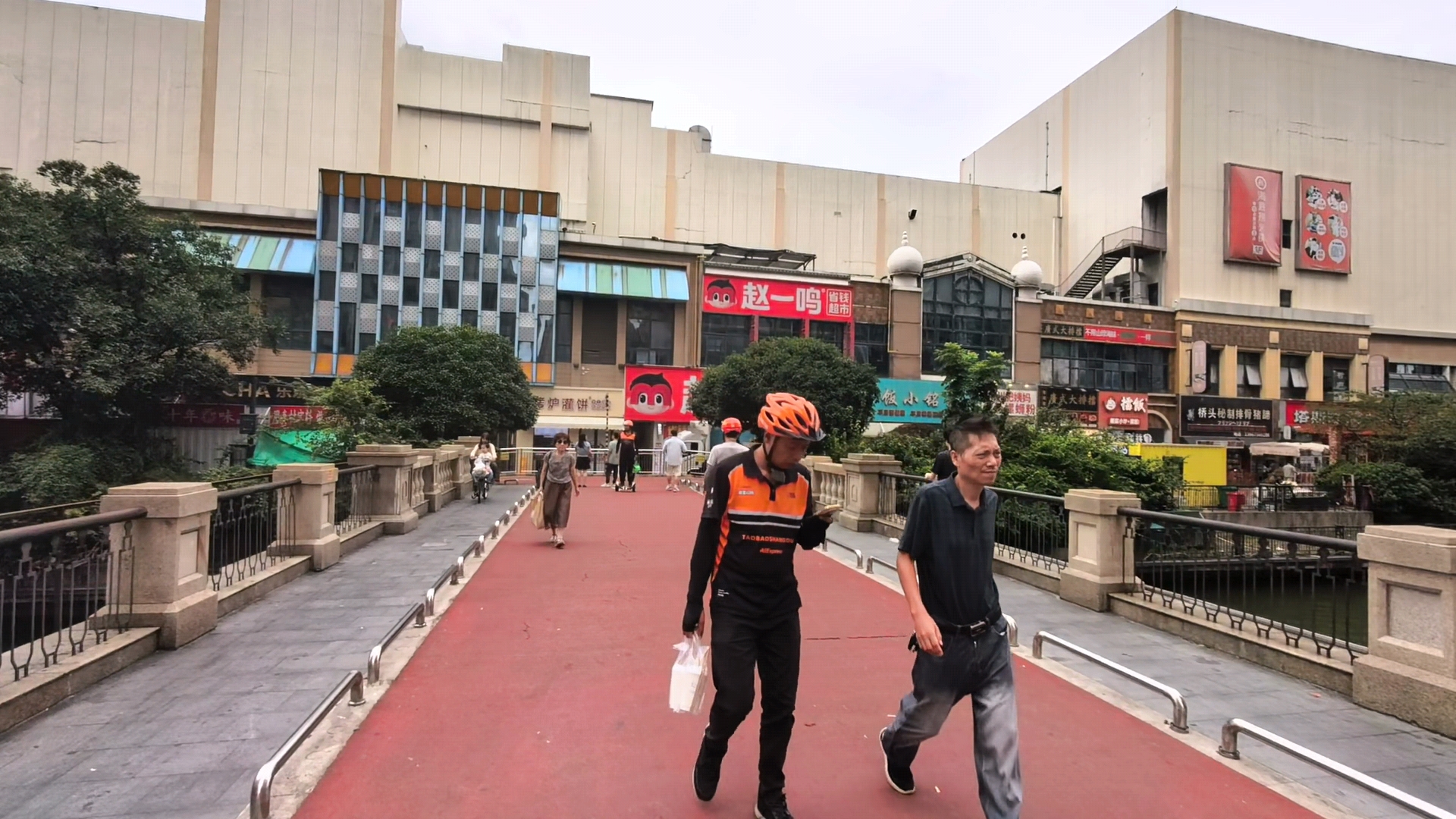 好运转（万达品牌小吃）南湖区老万达5号门口小吃店转让